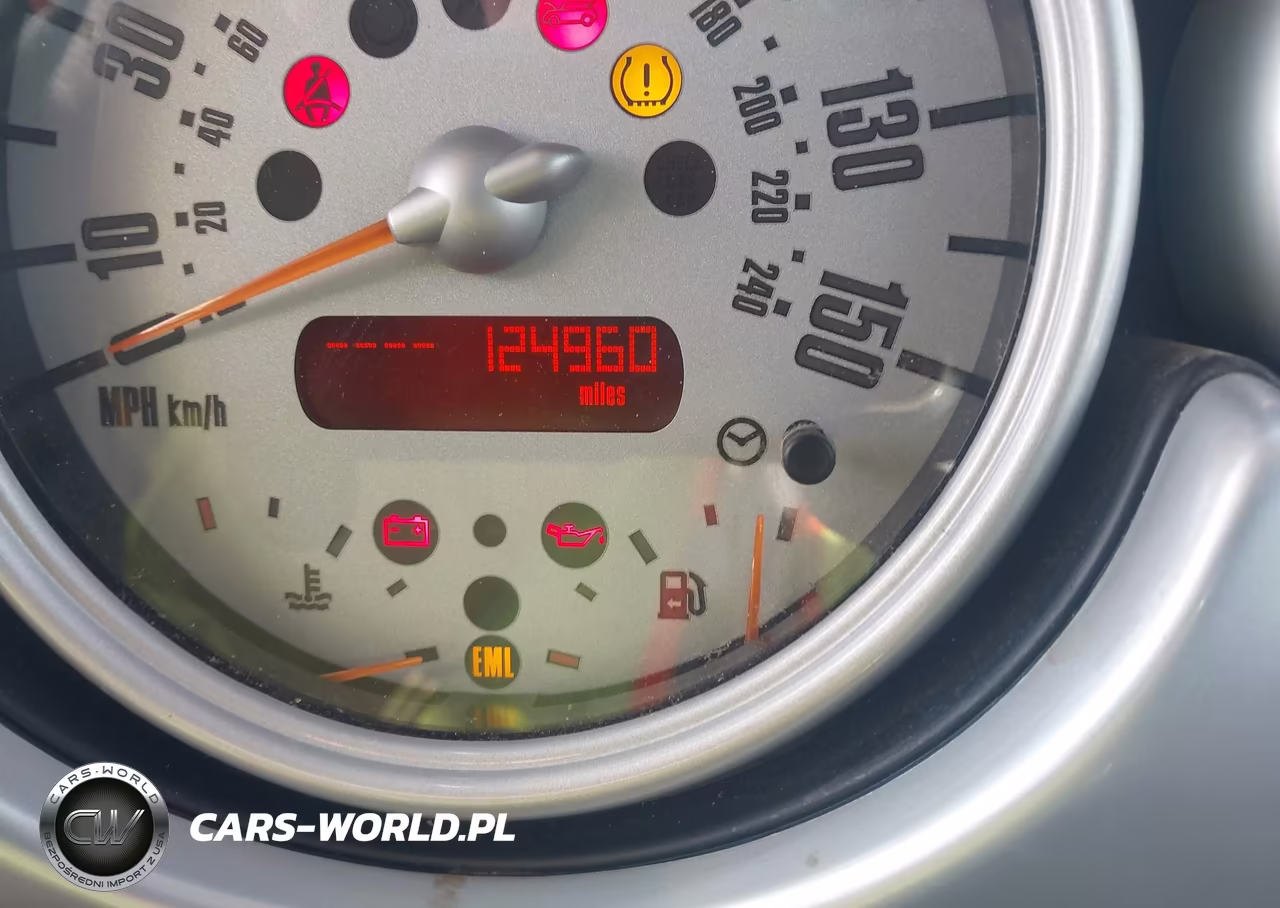2005 Mini Cooper VIN:WMWRC33505TK61557 - 7