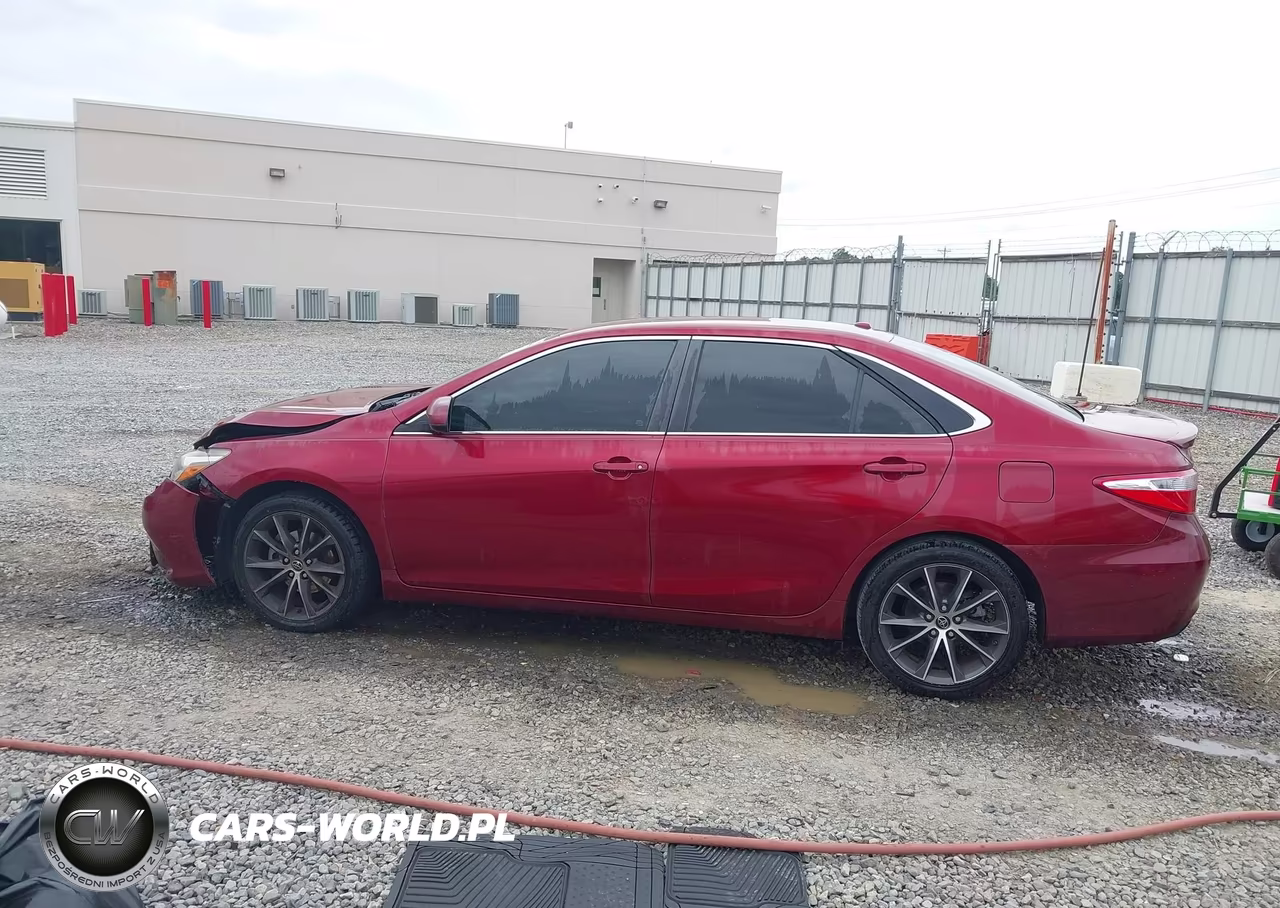 2015 Toyota Camry Xse VIN:4T1BF1FK5FU941639 - 14