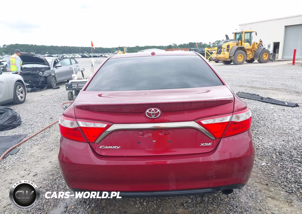 2015 Toyota Camry Xse VIN:4T1BF1FK5FU941639 - 16