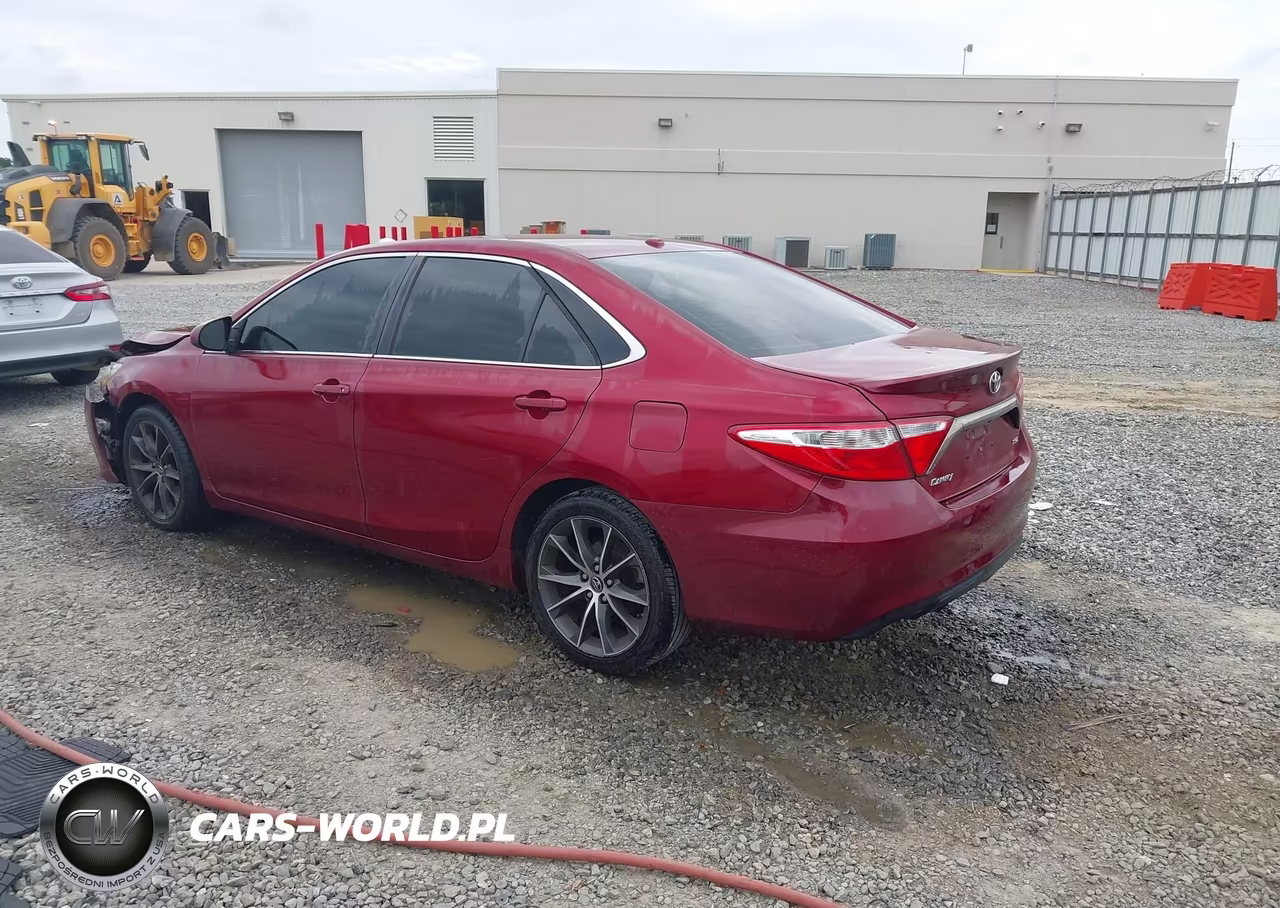 2015 Toyota Camry Xse VIN:4T1BF1FK5FU941639 - 3