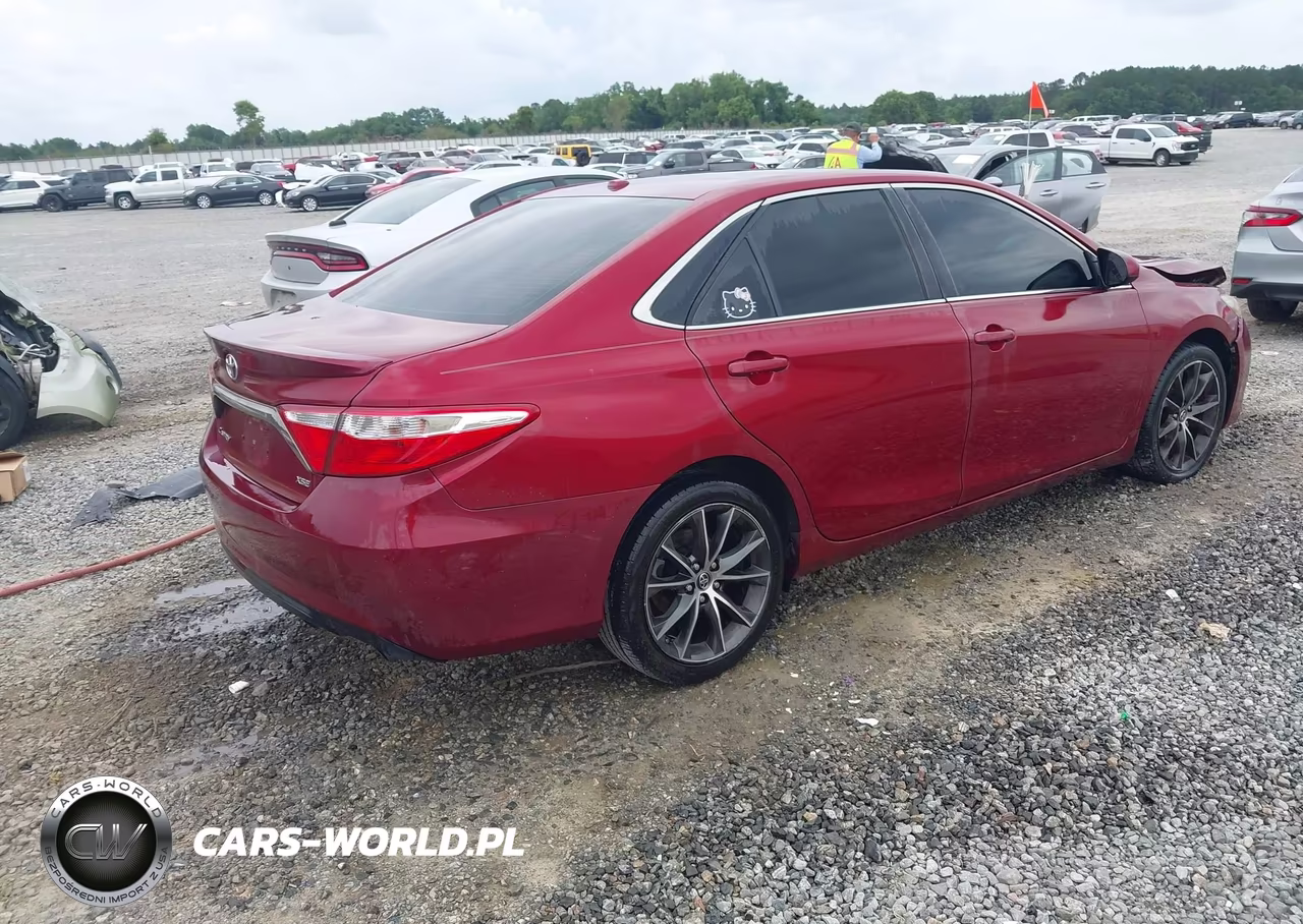 2015 Toyota Camry Xse VIN:4T1BF1FK5FU941639 - 4