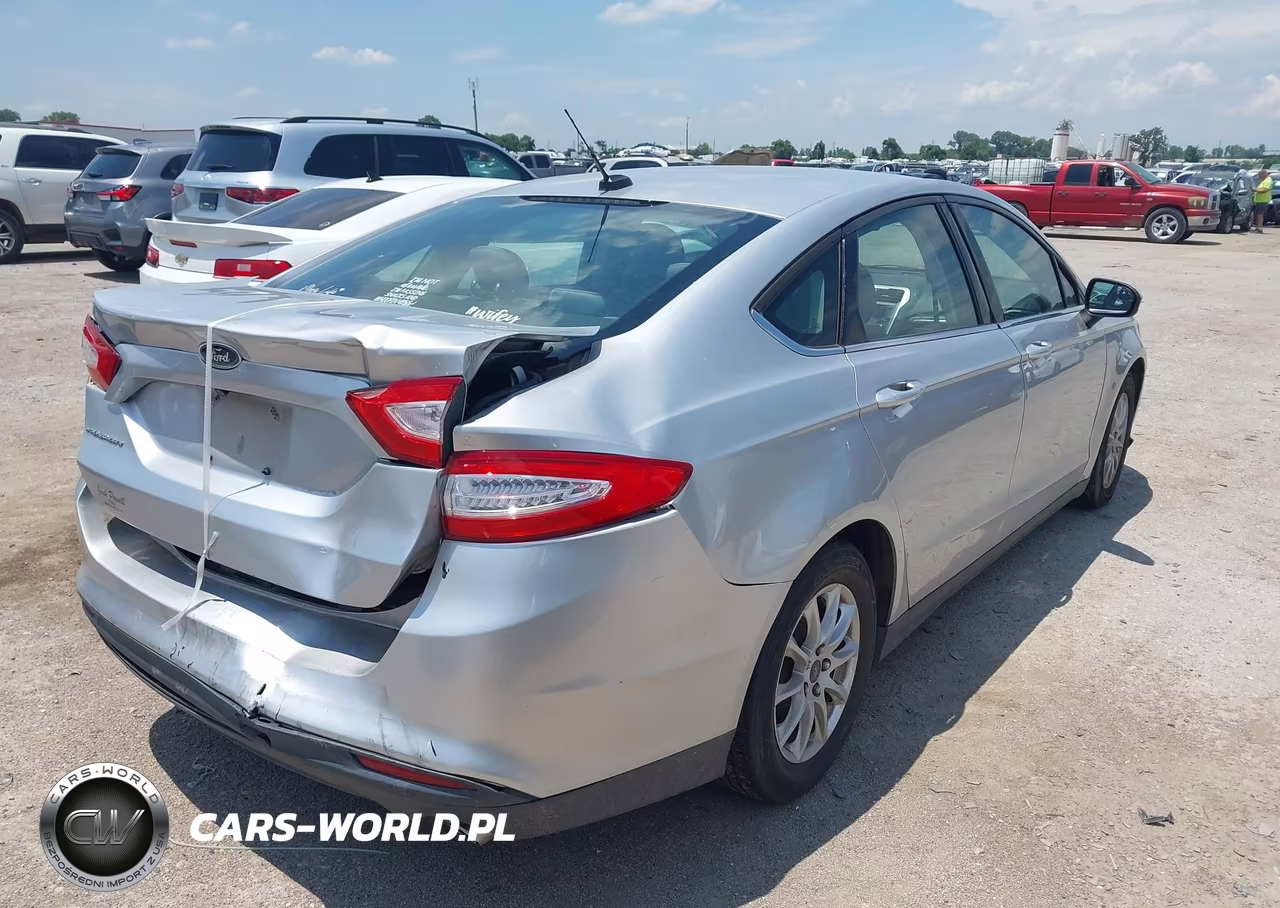 2016 Ford Fusion S VIN:3FA6P0G79GR258302 - 4