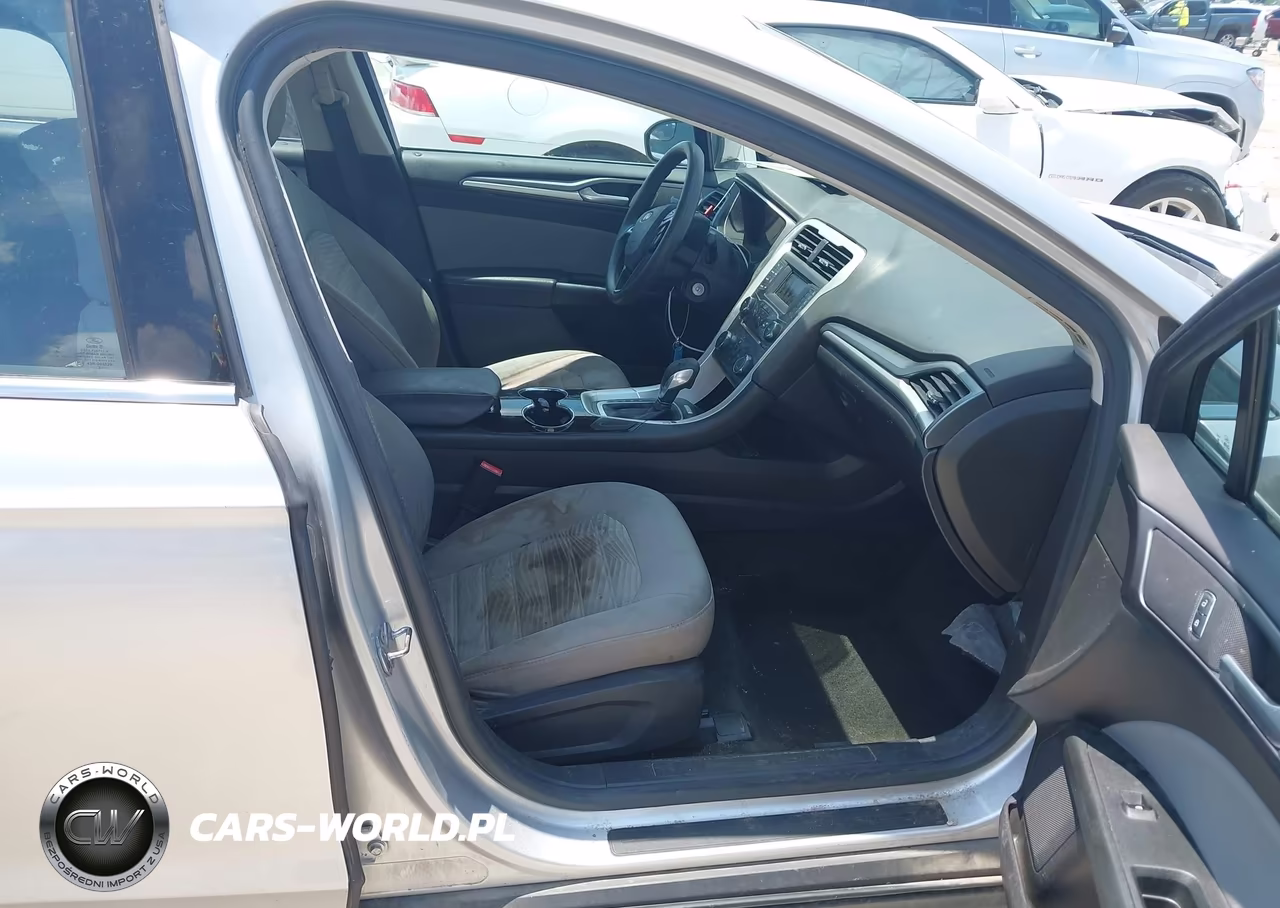 2016 Ford Fusion S VIN:3FA6P0G79GR258302 - 5