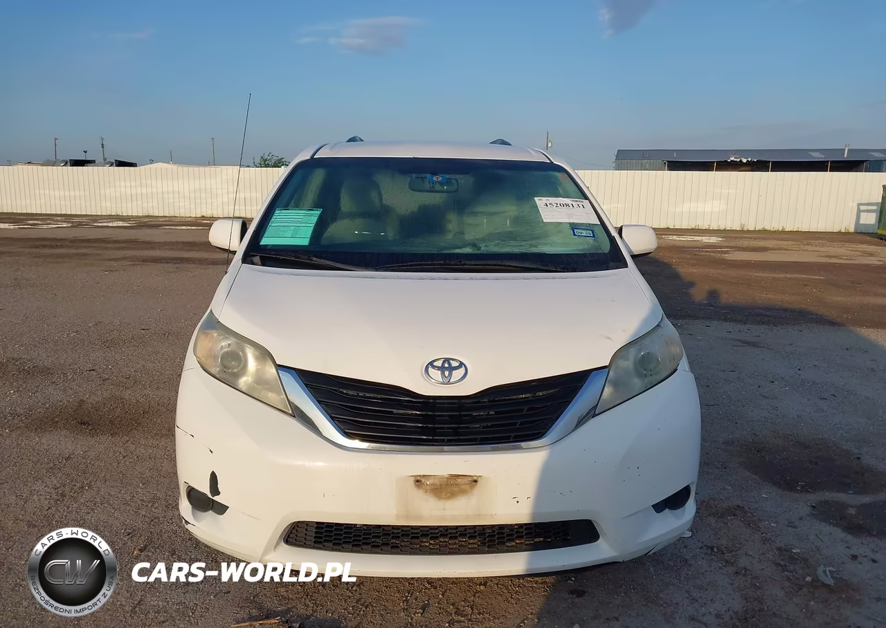 2011 Toyota Sienna Le V6 VIN:5TDKK3DC8BS072637 - 12