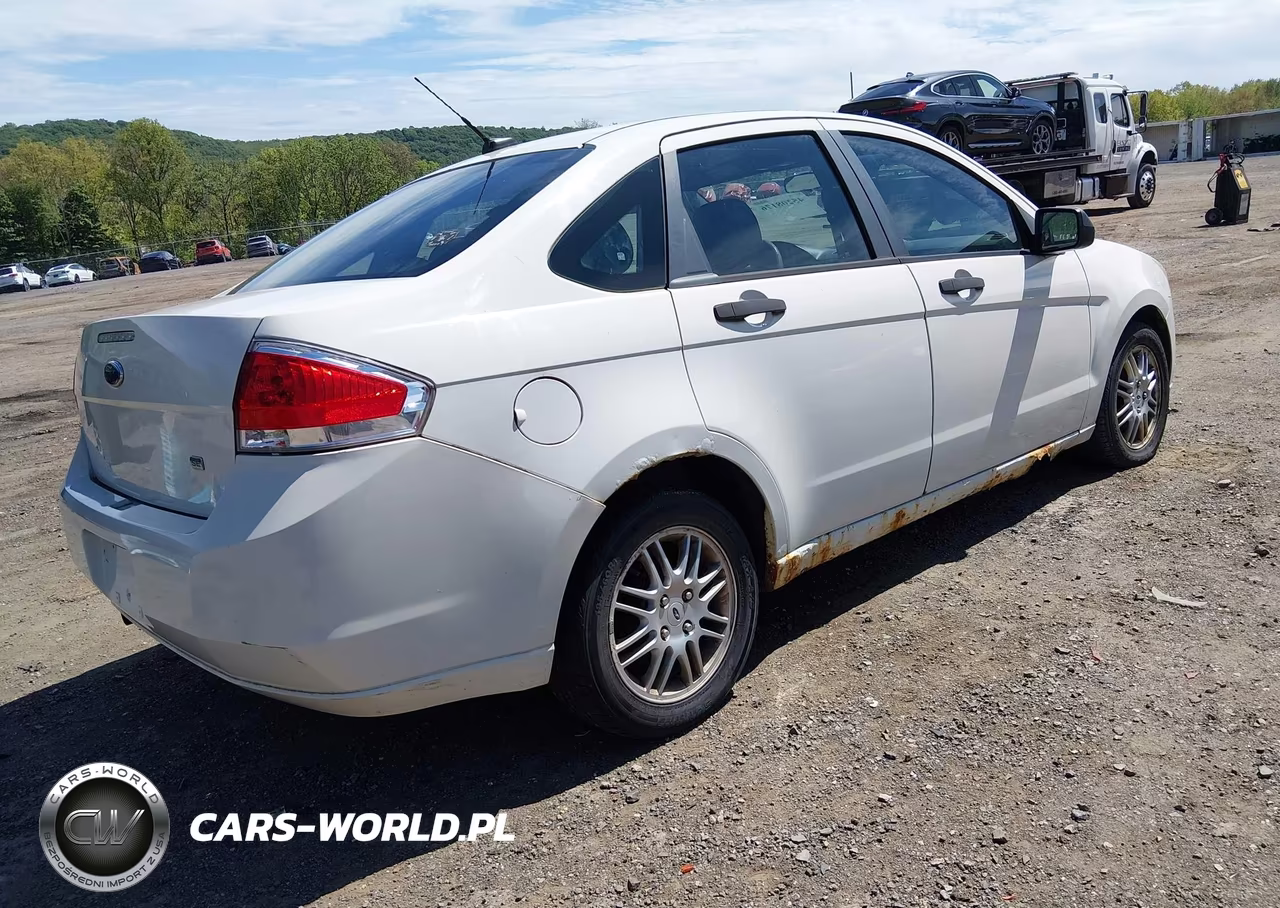 2010 Ford Focus Se VIN:1FAHP3FN9AW224262 - 4