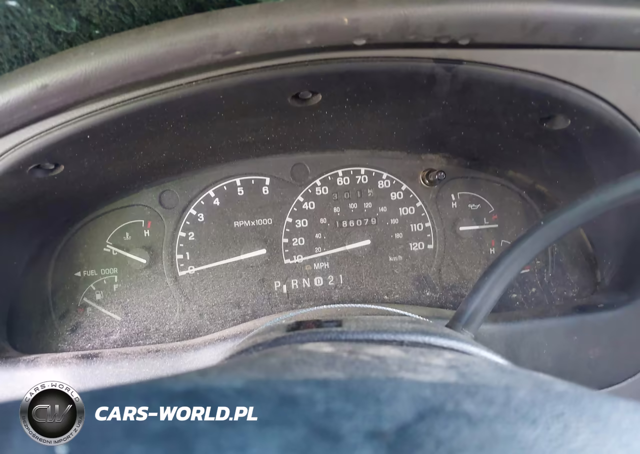 2000 Ford Explorer Xlt VIN:1FMZU73E1YZB01188 - 7
