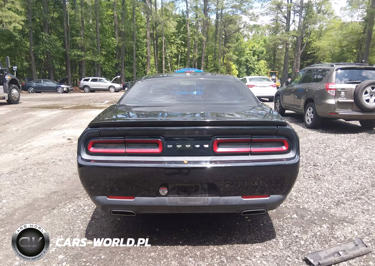 2015 Dodge Challenger Sxt VIN:2C3CDZAG1FH873976 - 16