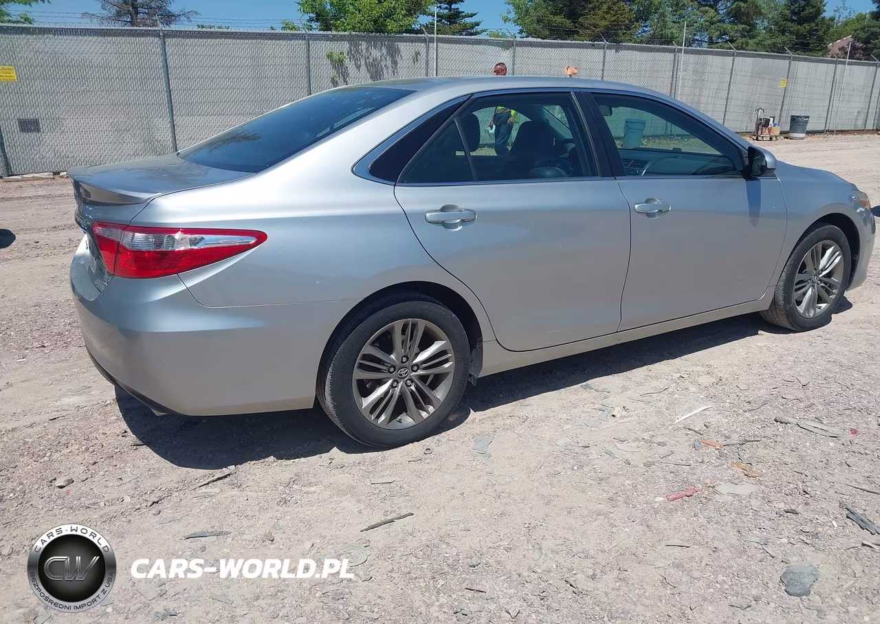 2016 Toyota Camry Se VIN:4T1BF1FK3GU194382 - 4