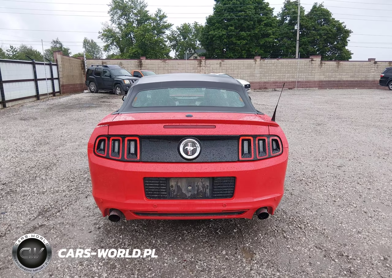 2014 Ford Mustang V6 Premium VIN:1ZVBP8EM6E5319750 - 16