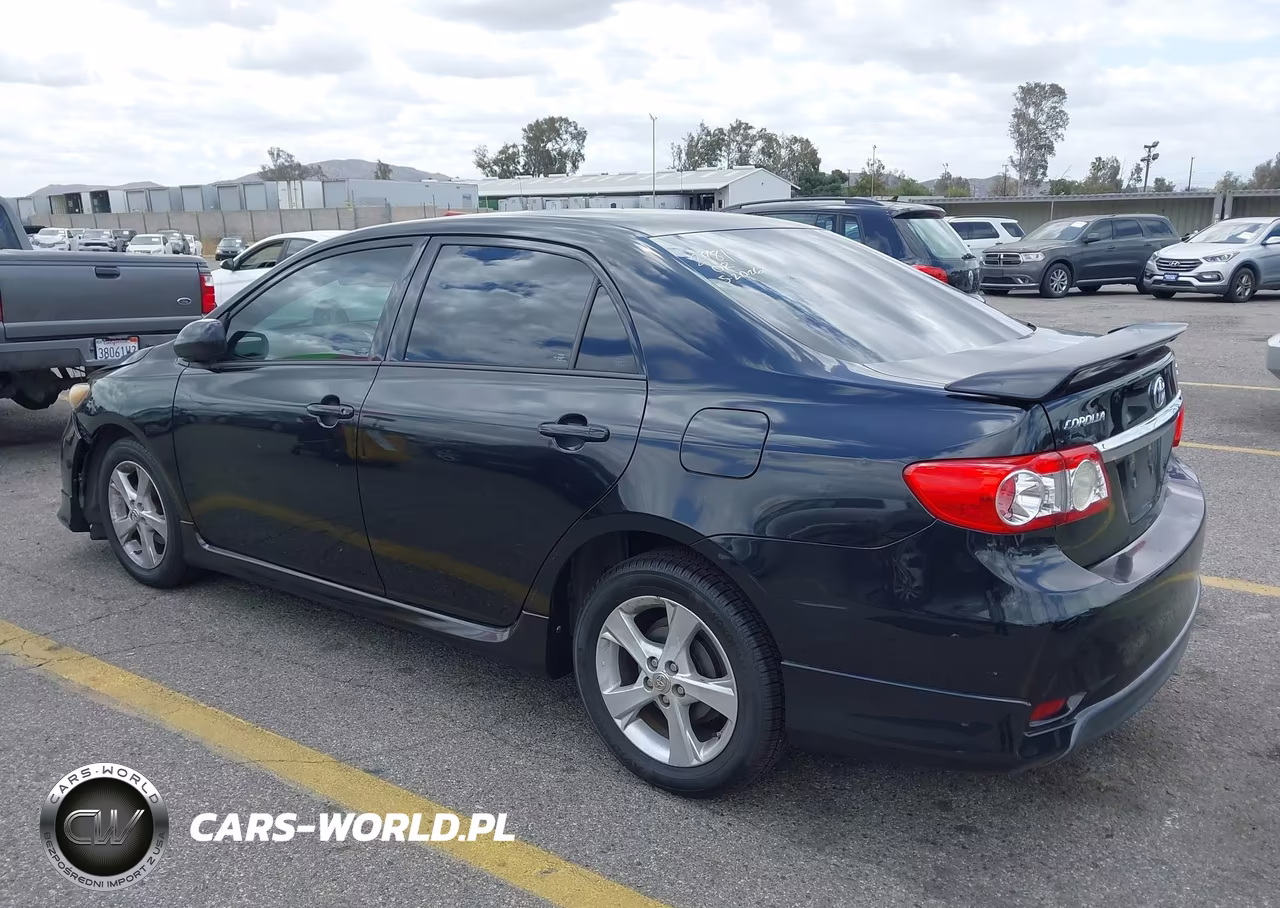 2013 Toyota Corolla S VIN:5YFBU4EE4DP211187 - 3