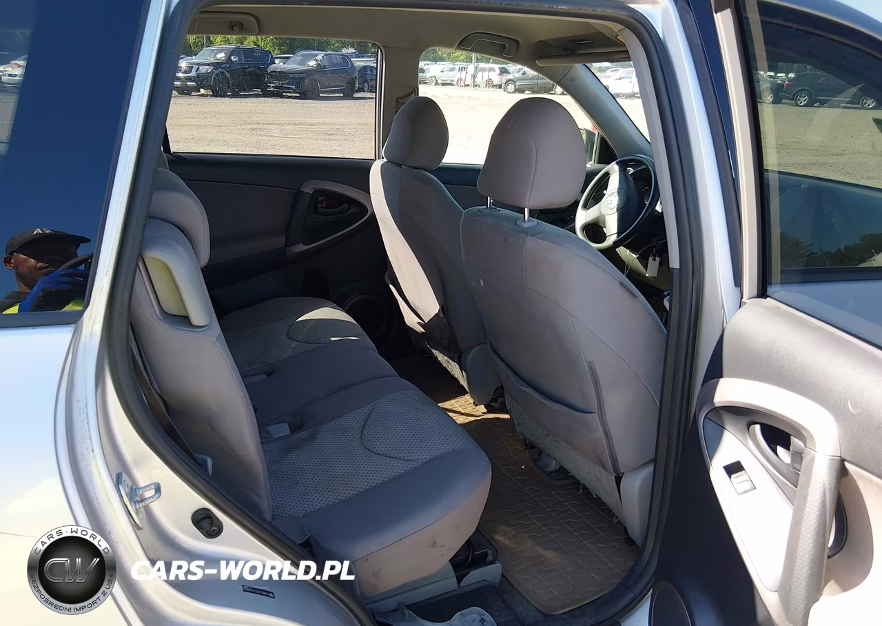 2007 Toyota Rav4 VIN:JTMBD33V276049553 - 8