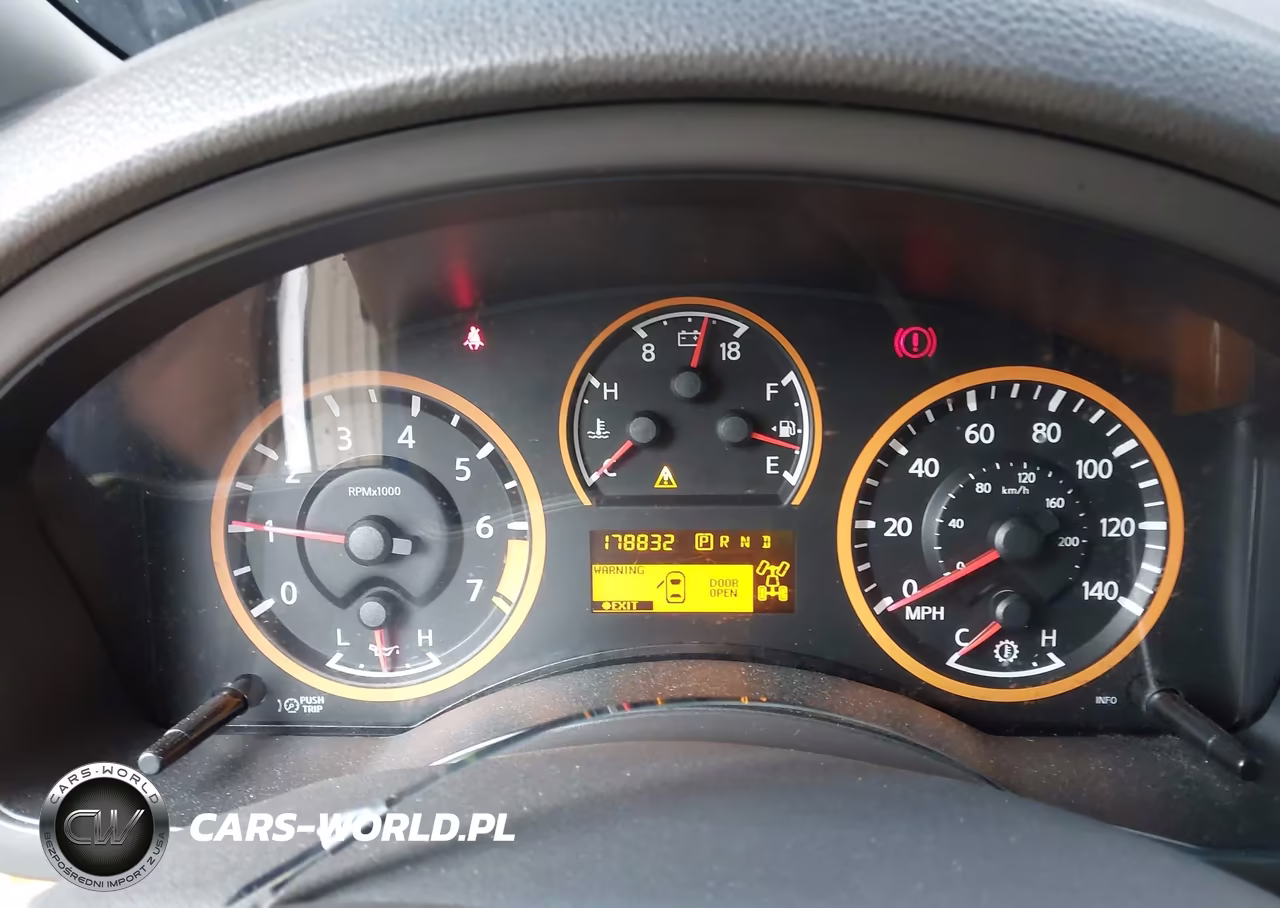 2015 Nissan Armada Platinum-Sl-Sv VIN:5N1AA0NE7FN608742 - 7