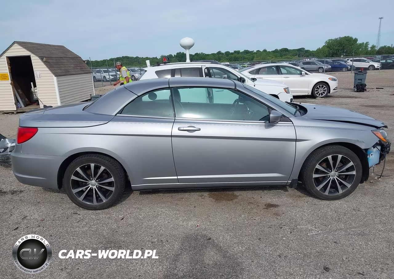 2013 Chrysler 200 S VIN:1C3BCBGG1DN652864 - 14