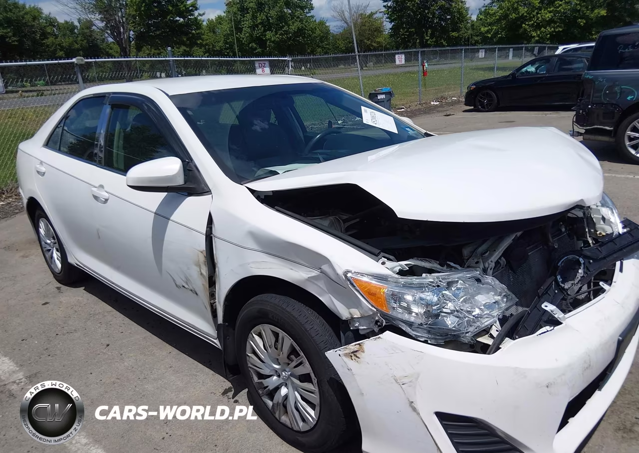 2012 Toyota Camry Le VIN:4T1BF1FK3CU518764 - 12