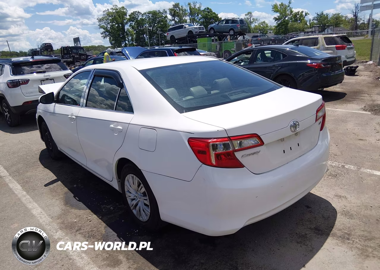 2012 Toyota Camry Le VIN:4T1BF1FK3CU518764 - 3