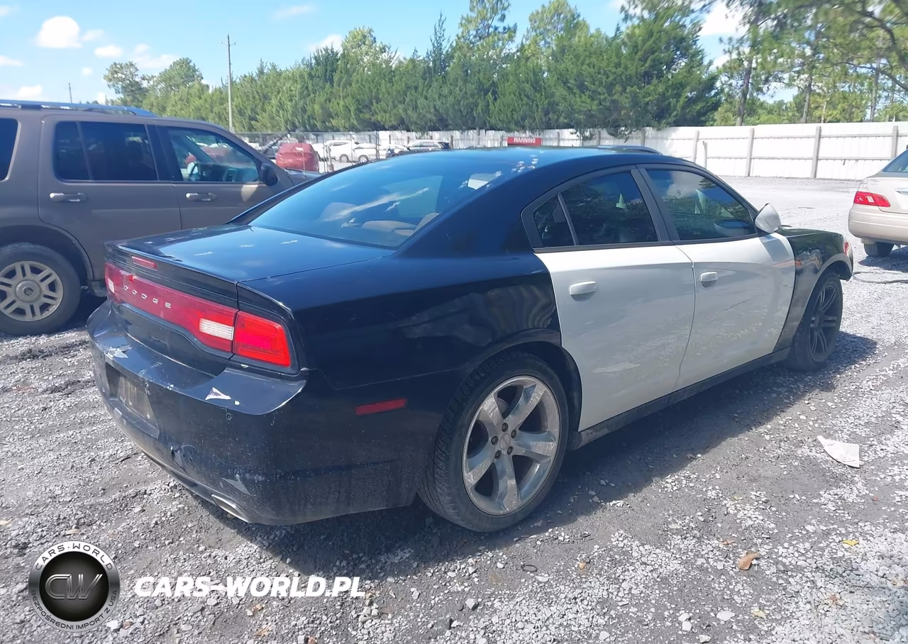 2013 Dodge Charger Se VIN:2C3CDXBG1DH666424 - 4