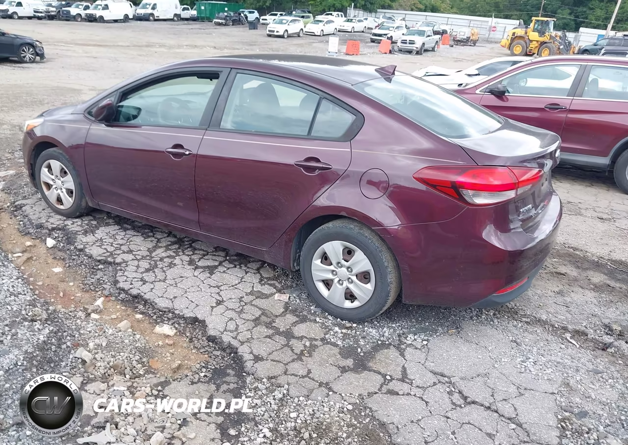 2018 Kia Forte Lx VIN:3KPFK4A7XJE257179 - 3
