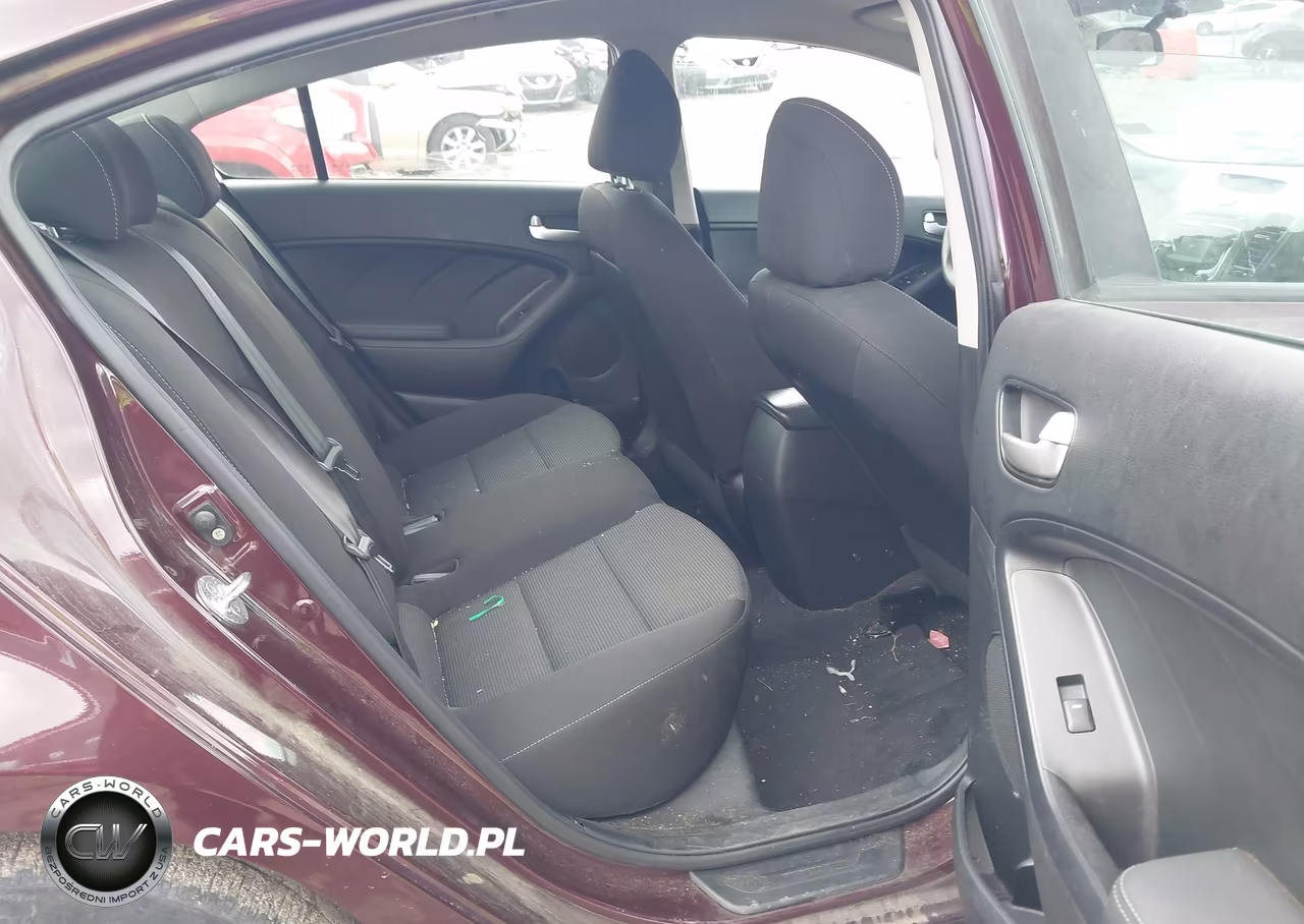 2018 Kia Forte Lx VIN:3KPFK4A7XJE257179 - 8