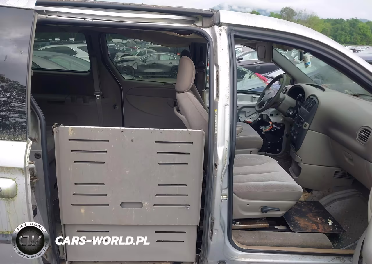 2003 Dodge Grand Caravan Sport VIN:2D4GP44L73R145555 - 8