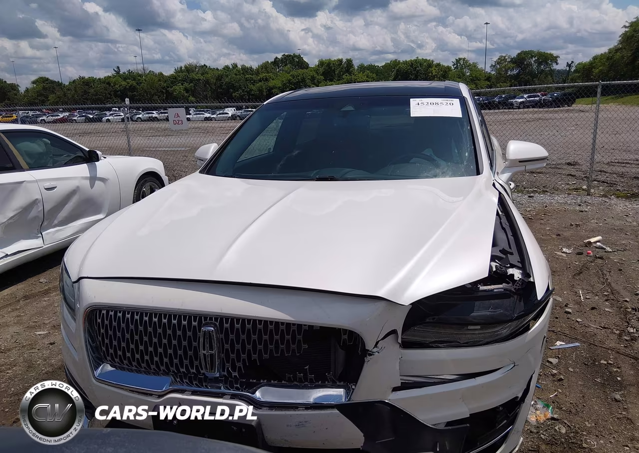2019 Lincoln Nautilus Reserve VIN:2LMPJ8LP1KBL46465 - 13