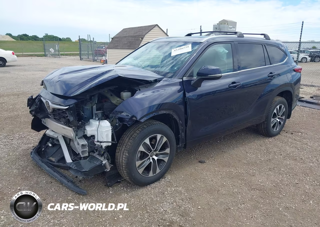 2022 Toyota Highlander Xle VIN:5TDGZRBH1NS567785 - 2