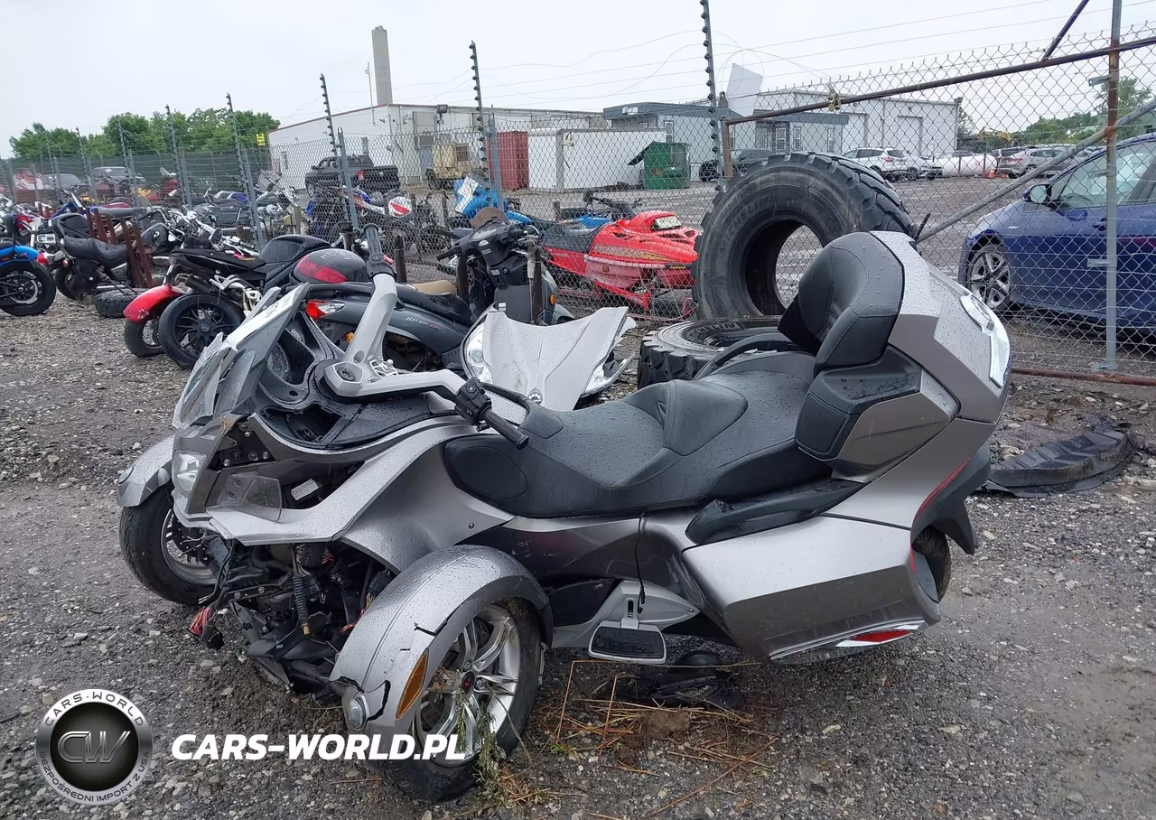 2011 Can-Am Spyder Roadster Rts VIN:2BXJBWC11BV002104 - 13