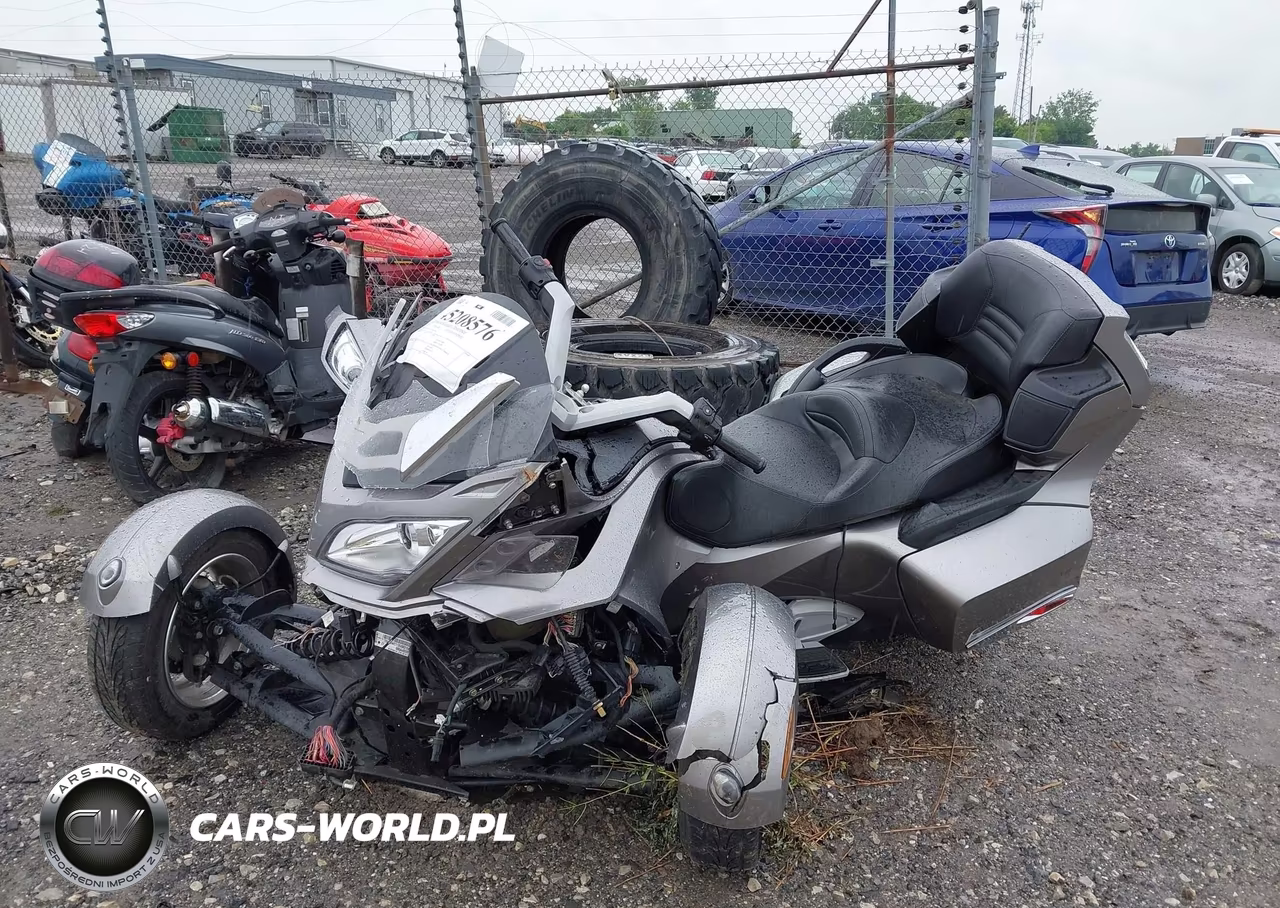 2011 Can-Am Spyder Roadster Rts VIN:2BXJBWC11BV002104 - 2