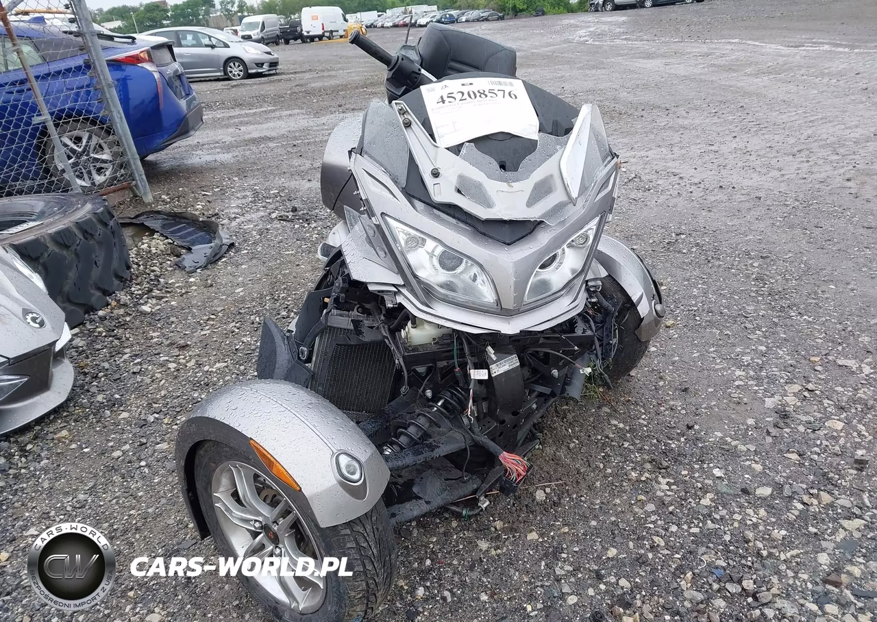 2011 Can-Am Spyder Roadster Rts VIN:2BXJBWC11BV002104 - 5