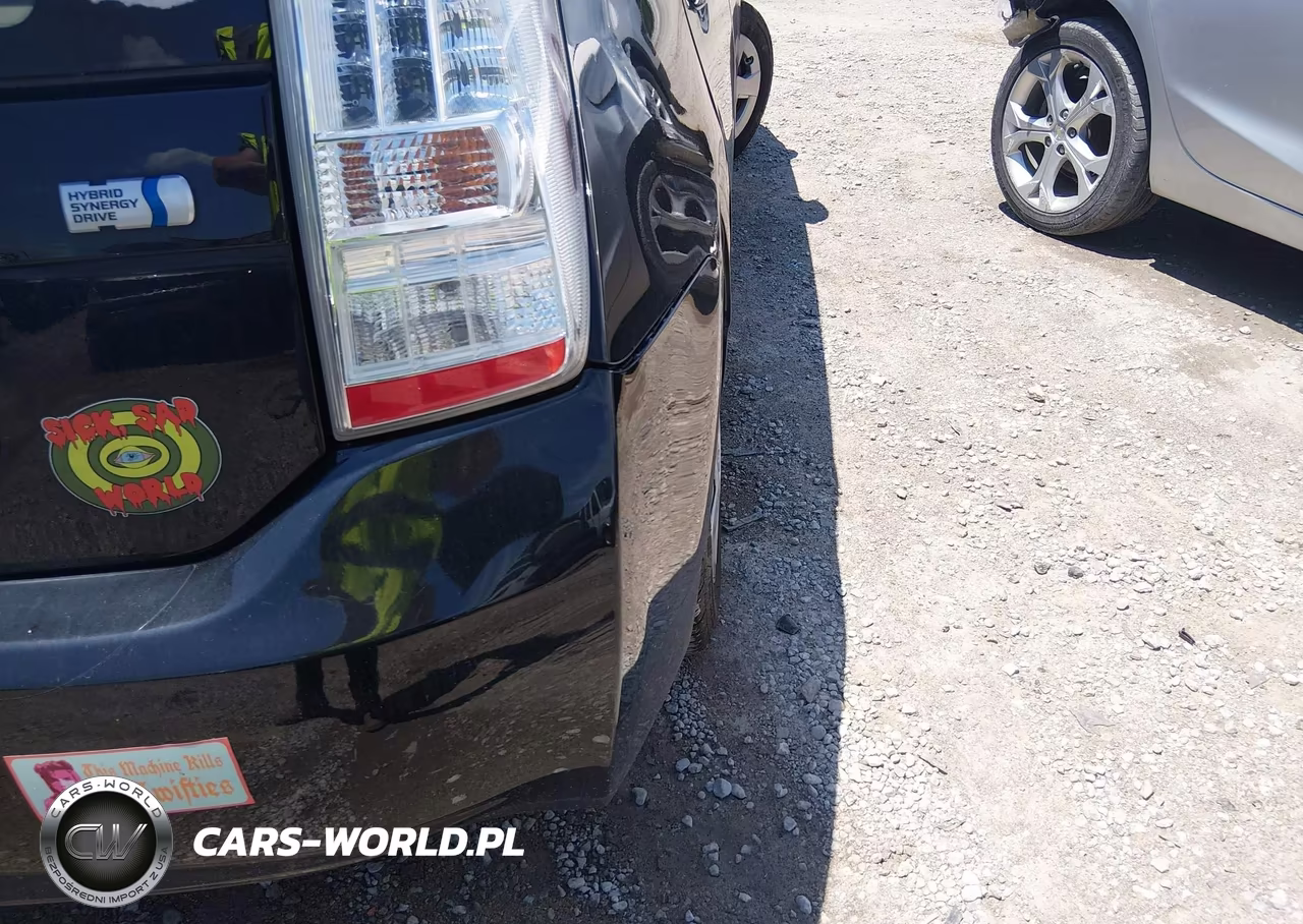 2011 Toyota Prius Two VIN:JTDKN3DU8B5354508 - 21