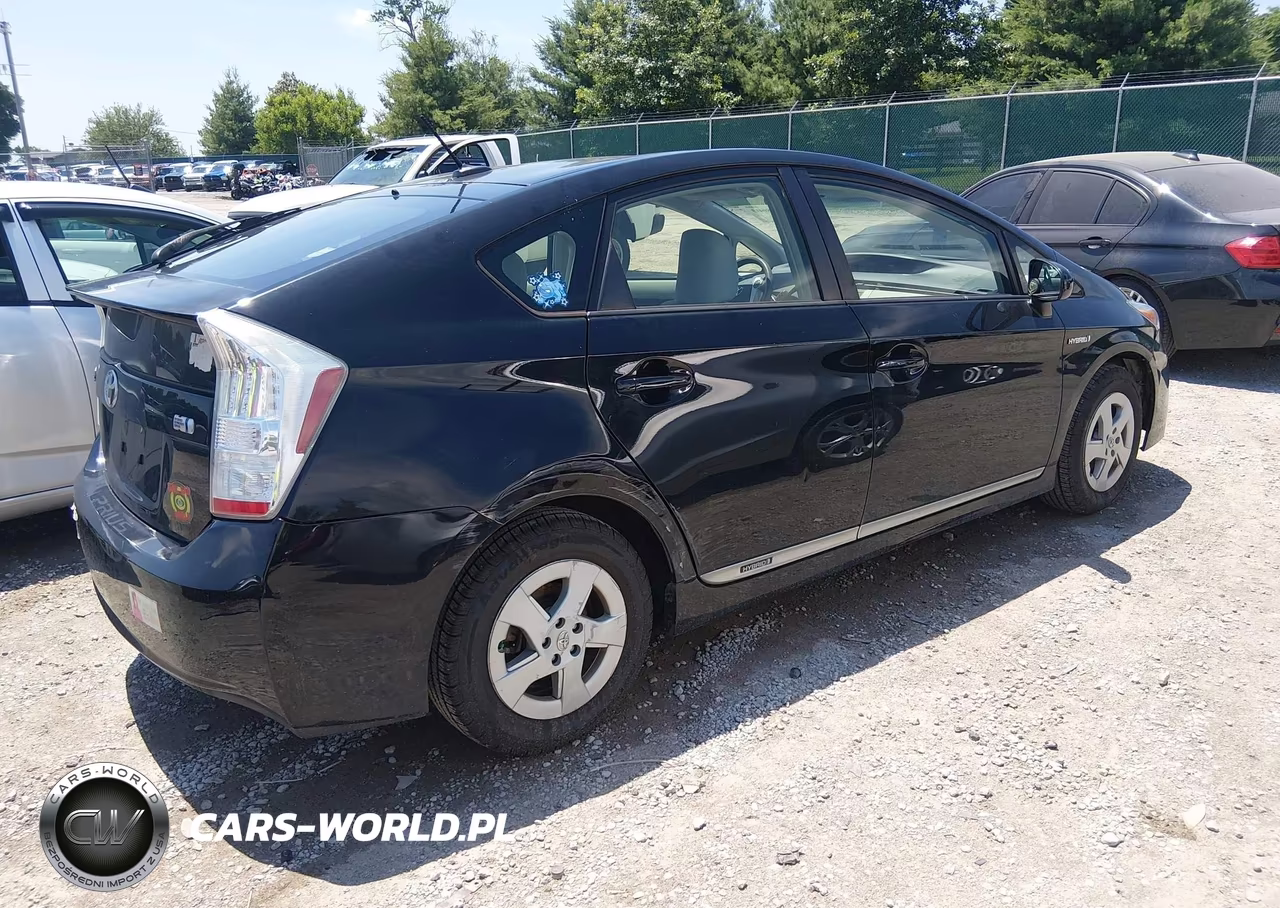 2011 Toyota Prius Two VIN:JTDKN3DU8B5354508 - 4
