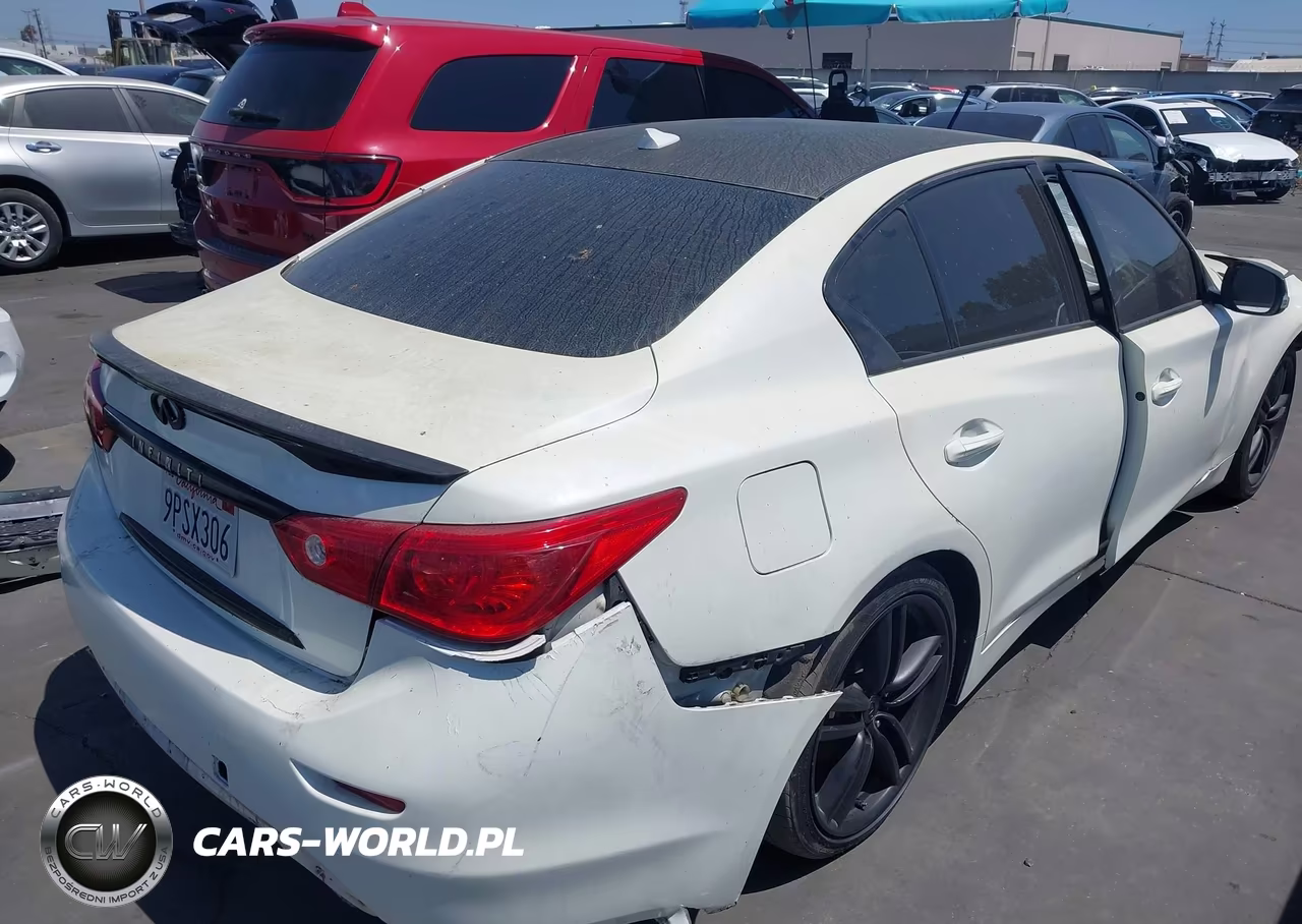 2015 Infiniti Q50 Premium VIN:JN1BV7AP7FM334433 - 4
