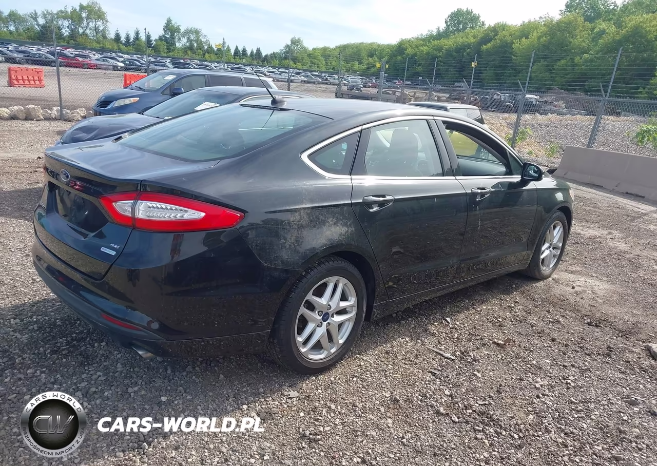 2015 Ford Fusion Se VIN:3FA6P0HD8FR131124 - 4