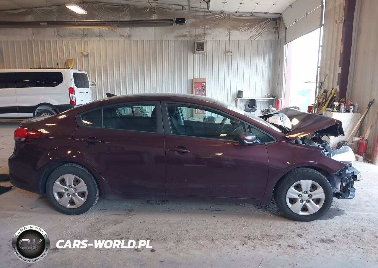 2017 Kia Forte Lx VIN:3KPFK4A72HE063028 - 12