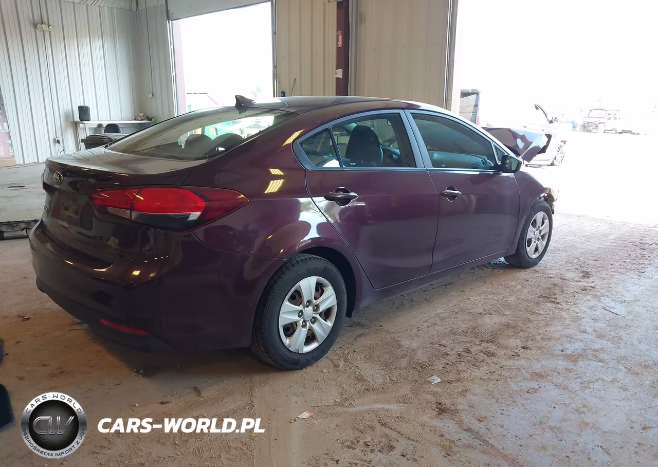 2017 Kia Forte Lx VIN:3KPFK4A72HE063028 - 4