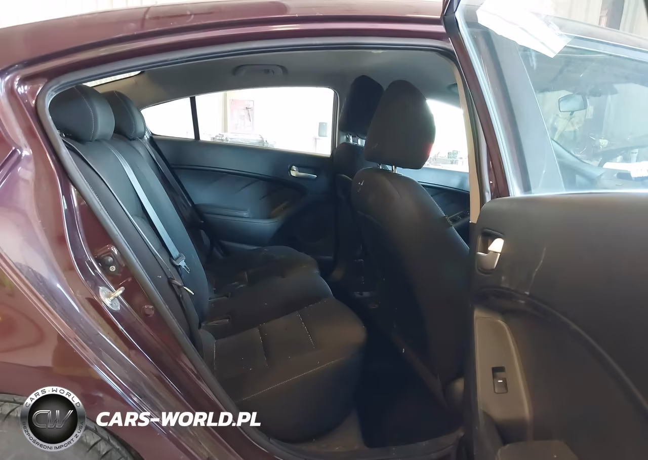 2017 Kia Forte Lx VIN:3KPFK4A72HE063028 - 8