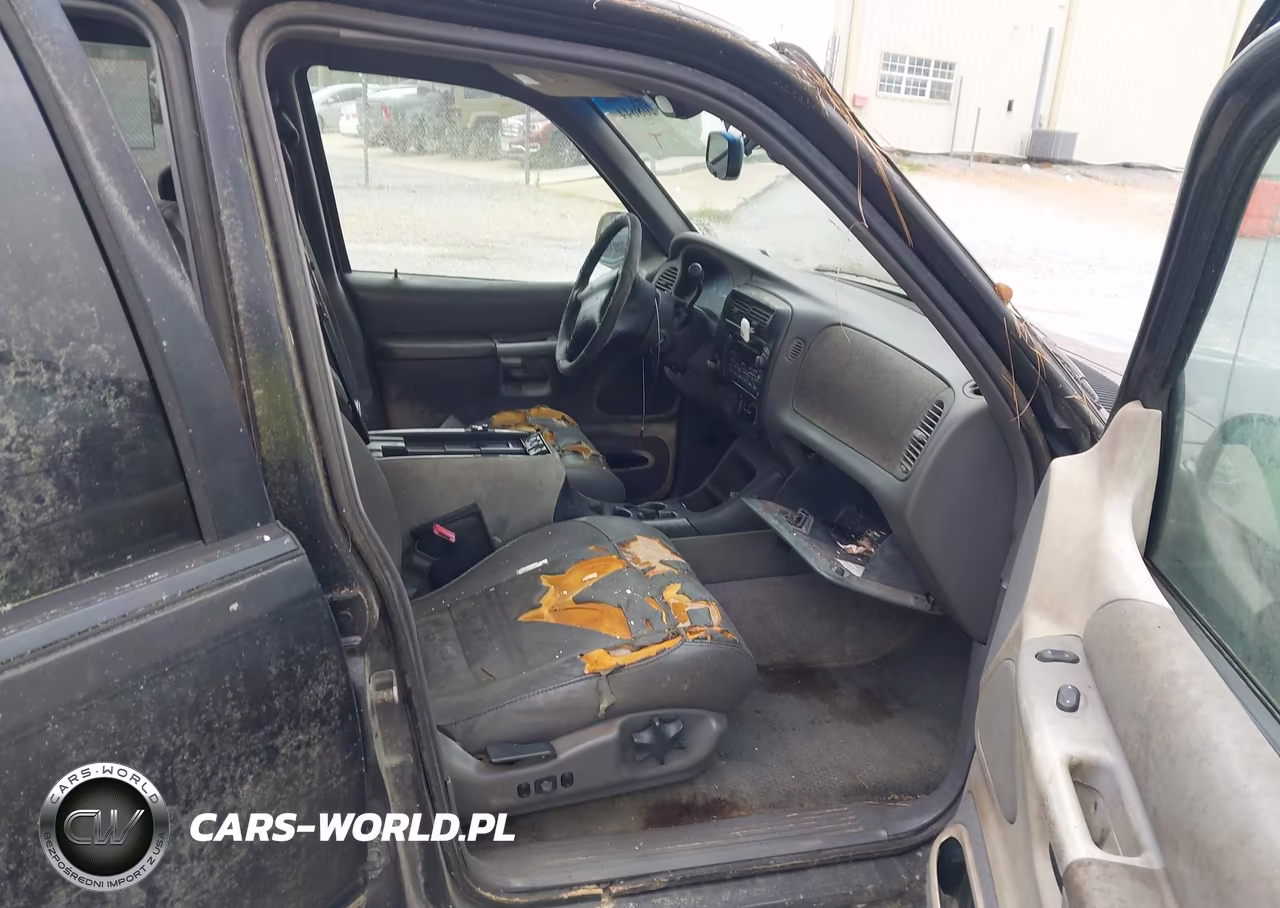 2000 Ford Explorer Xlt VIN:1FMZU63P3YZB16643 - 5