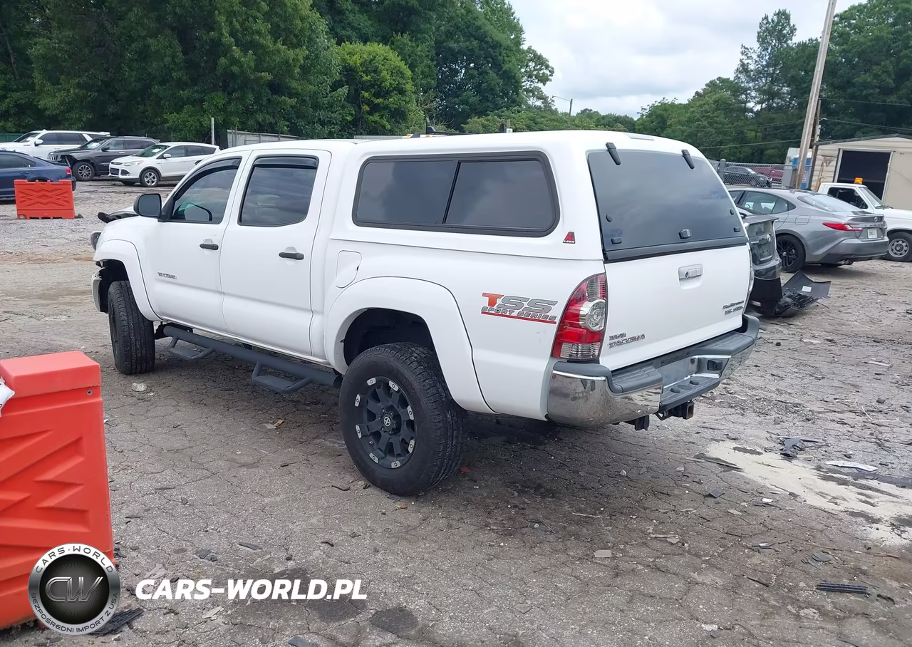 2014 Toyota Tacoma Prerunner V6 VIN:3TMJU4GN7EM173245 - 3