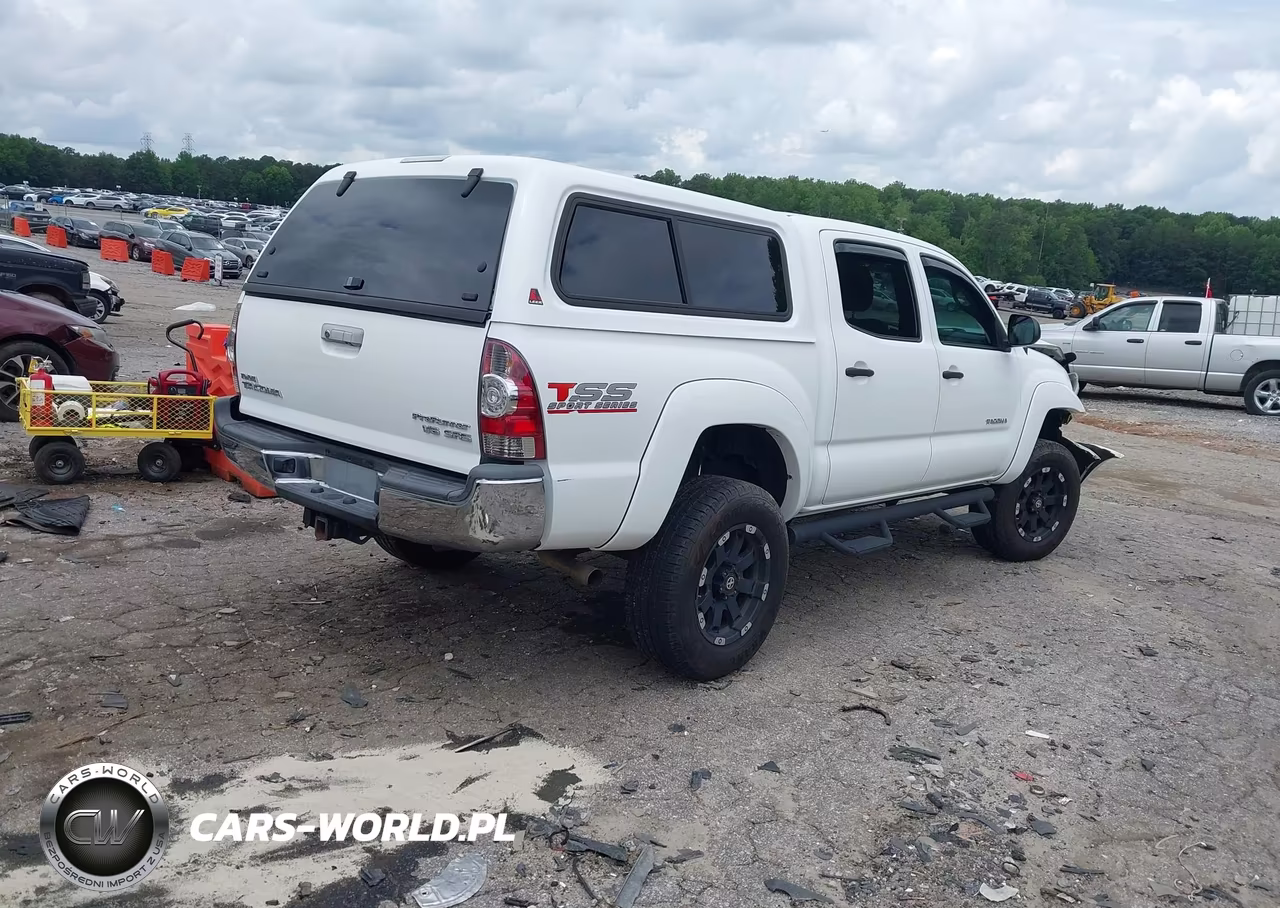 2014 Toyota Tacoma Prerunner V6 VIN:3TMJU4GN7EM173245 - 4