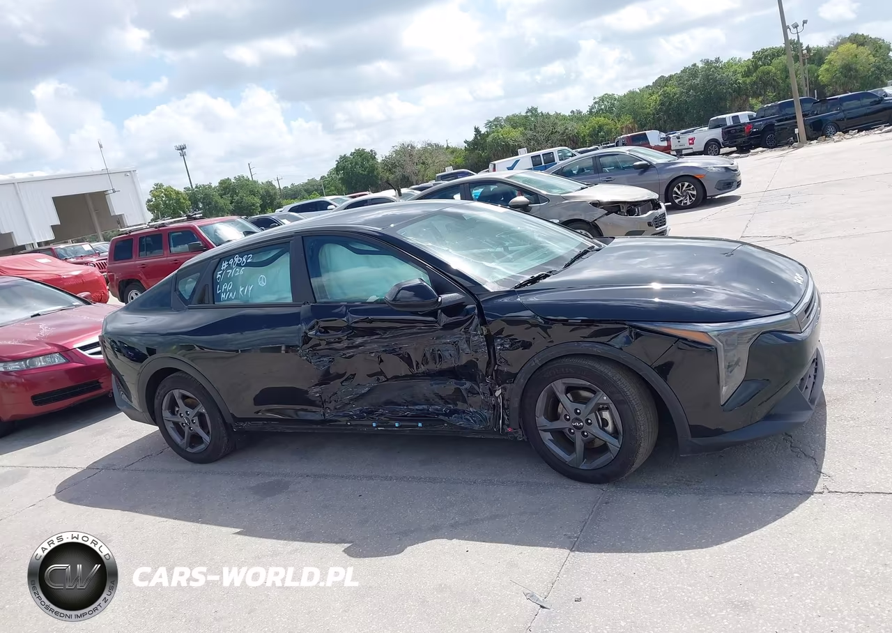 2025 Kia K4 Lxs VIN:3KPFT4DE4SE066530 - 13