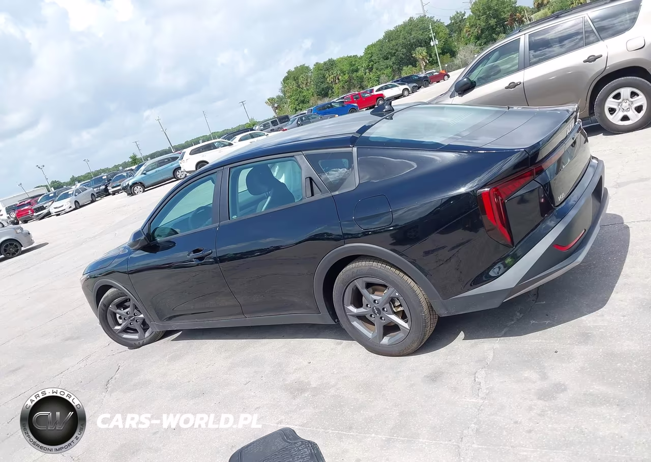 2025 Kia K4 Lxs VIN:3KPFT4DE4SE066530 - 14
