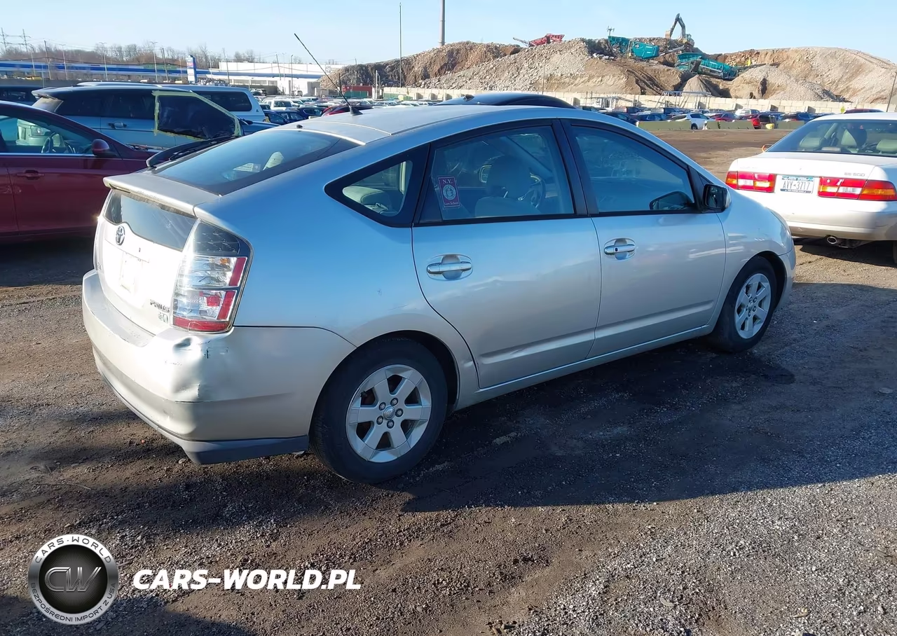 2005 Toyota Prius VIN:JTDKB20UX53040819 - 4