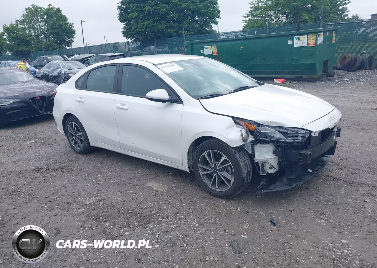 2022 Kia Forte Lxs – zdjęcie 1 z 17