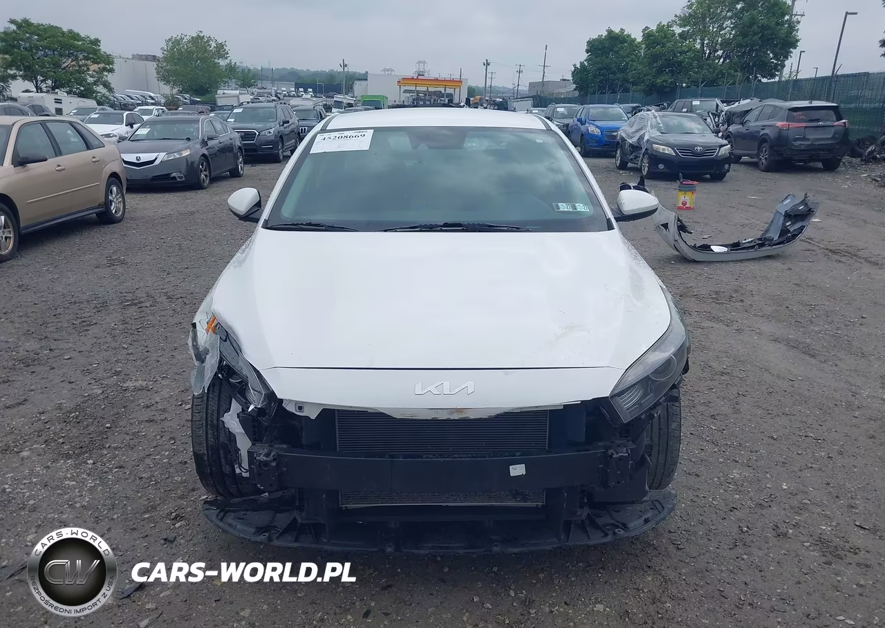 2022 Kia Forte Lxs VIN:3KPF24AD7NE424545 - 13