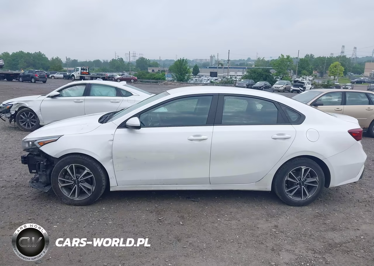 2022 Kia Forte Lxs VIN:3KPF24AD7NE424545 - 15