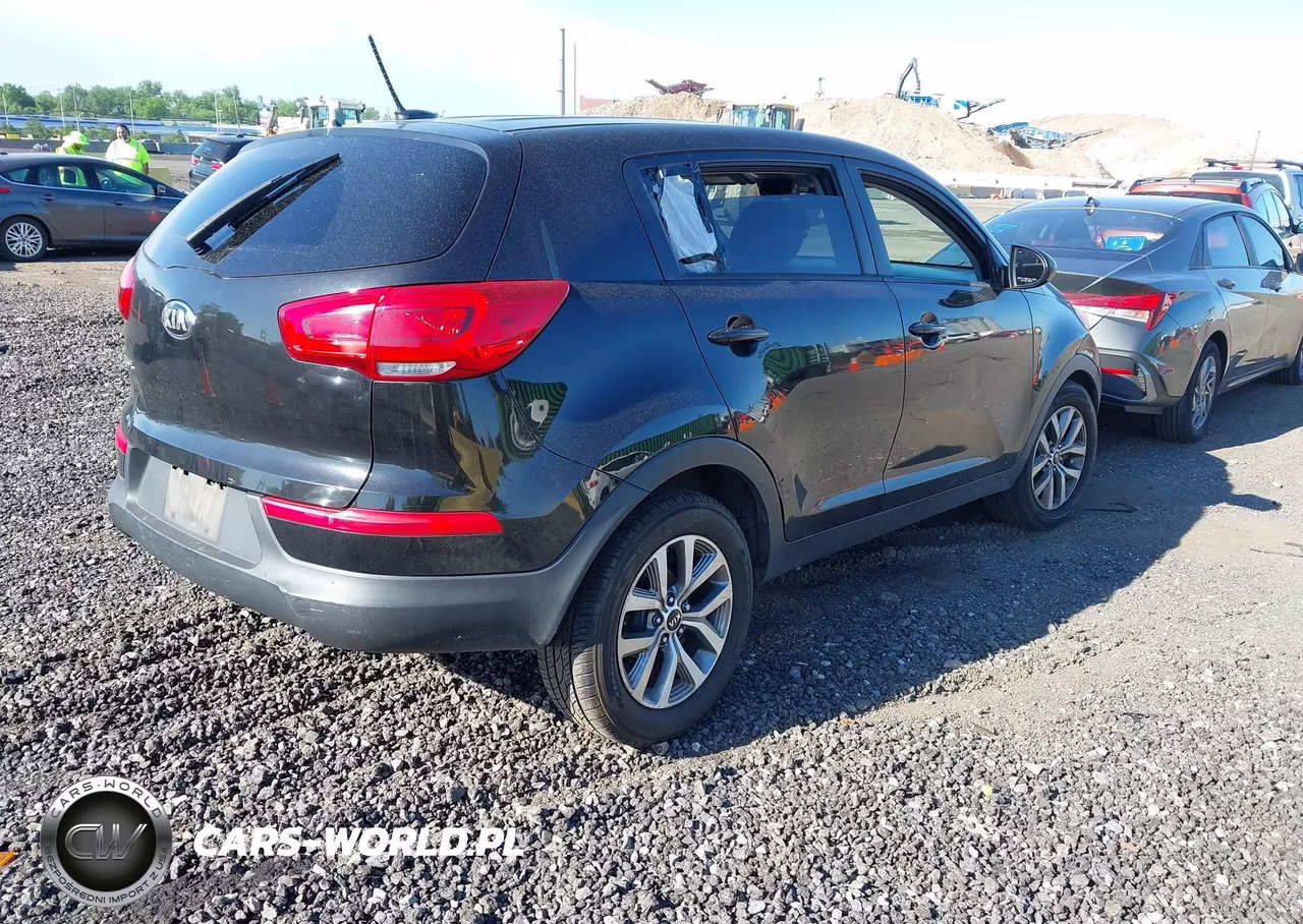 2016 Kia Sportage Lx VIN:KNDPB3AC6G7818742 - 4