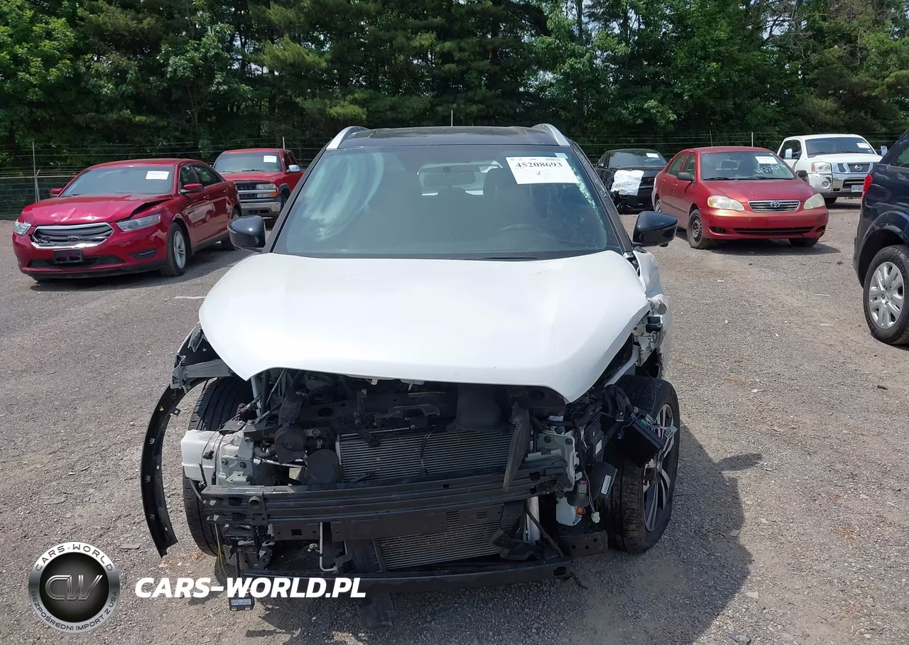 2019 Nissan Kicks Sr VIN:3N1CP5CU9KL563707 - 13