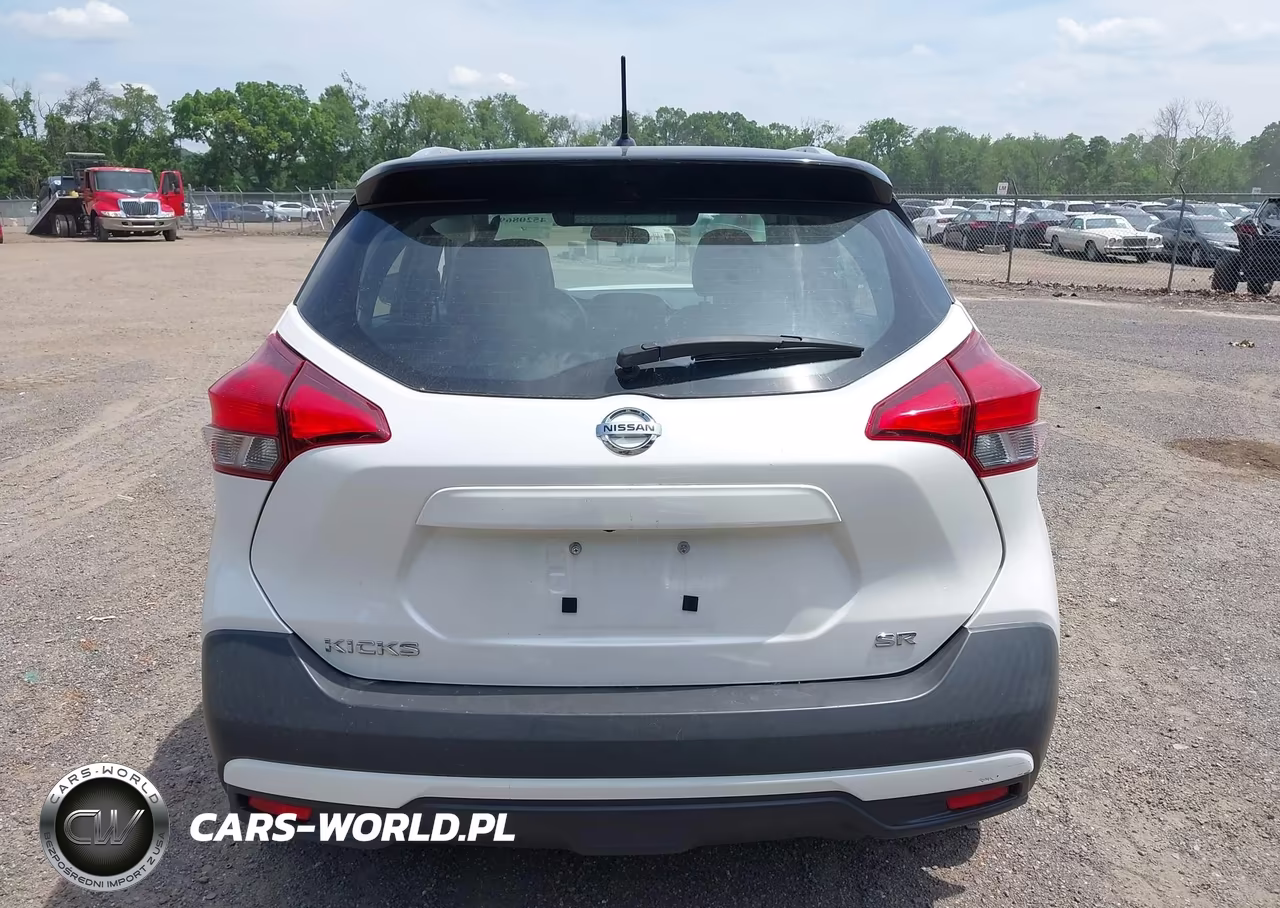 2019 Nissan Kicks Sr VIN:3N1CP5CU9KL563707 - 17