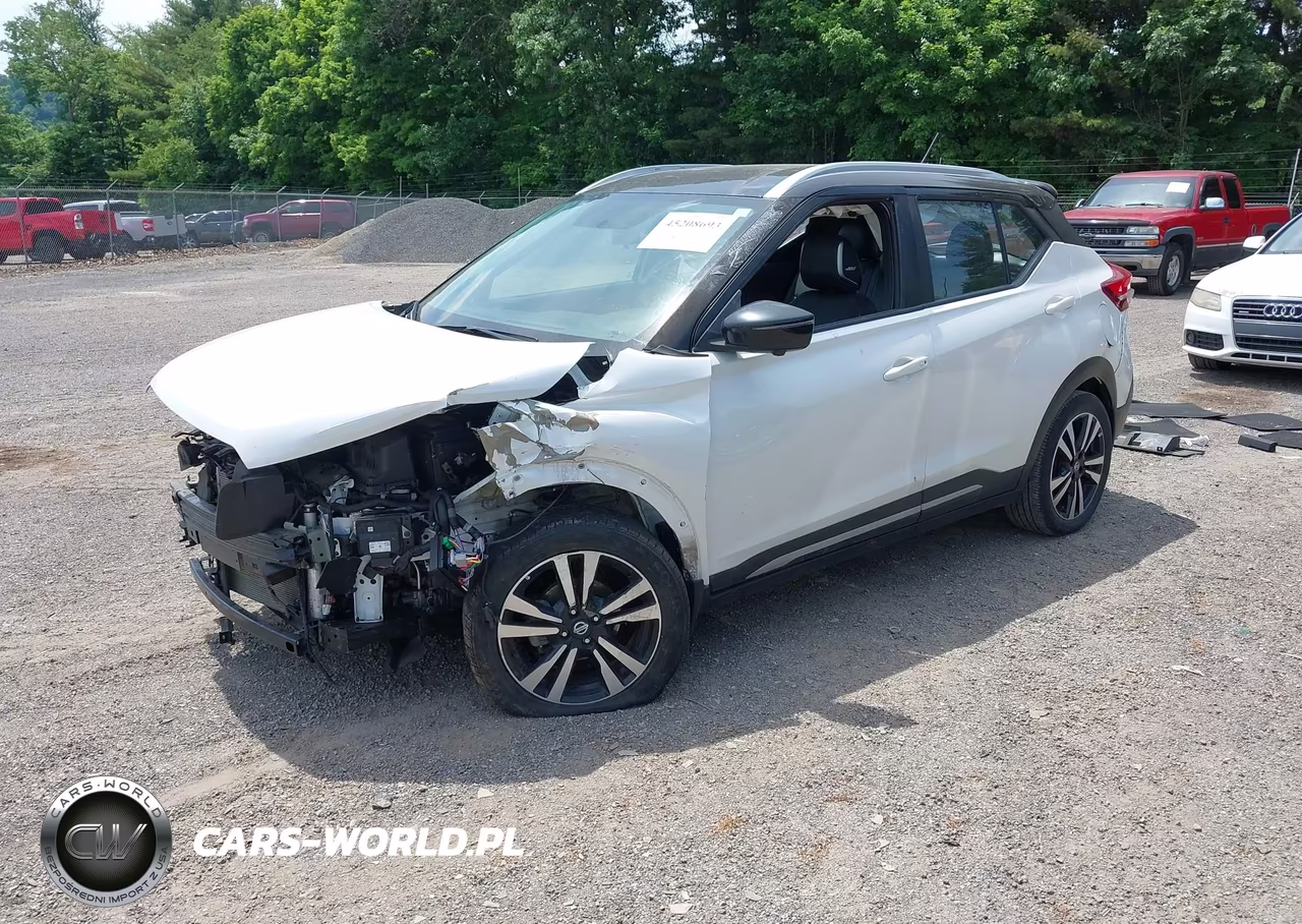2019 Nissan Kicks Sr VIN:3N1CP5CU9KL563707 - 2