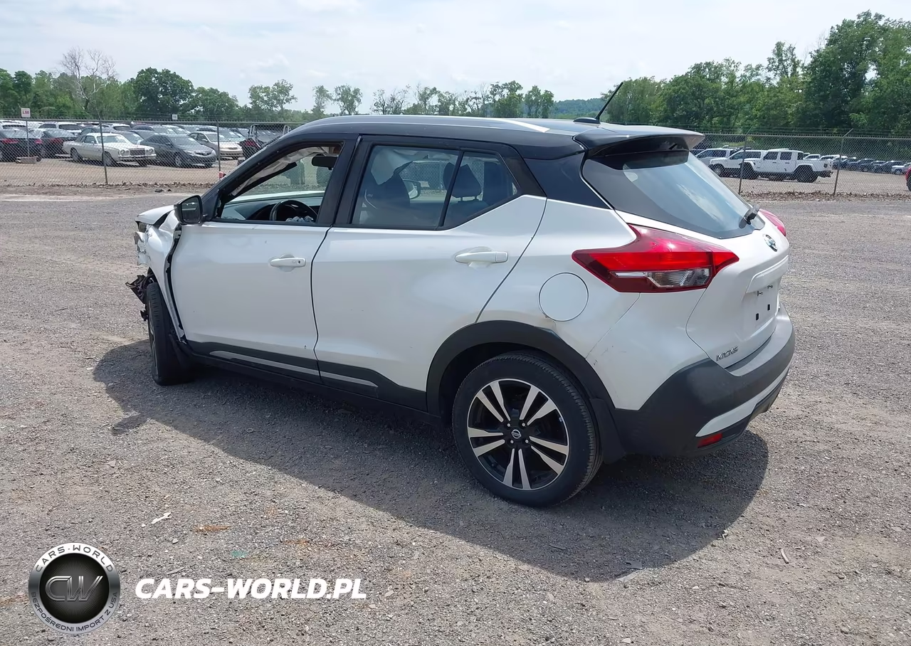 2019 Nissan Kicks Sr VIN:3N1CP5CU9KL563707 - 3
