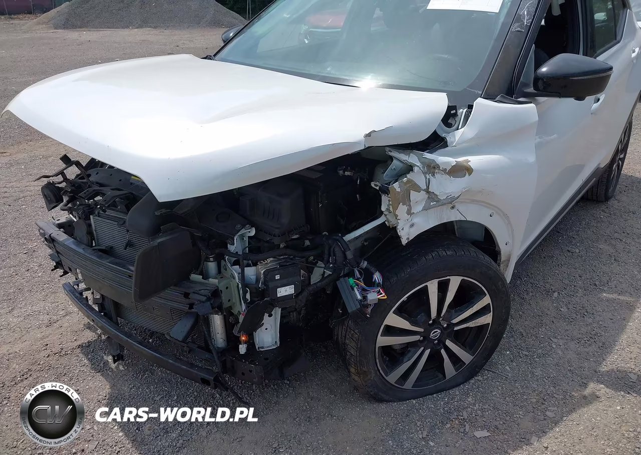 2019 Nissan Kicks Sr VIN:3N1CP5CU9KL563707 - 6